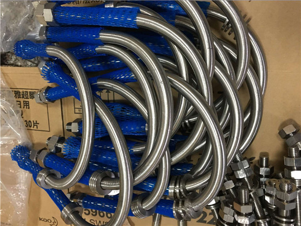 സ്റ്റെയിൻ‌ലെസ് സ്റ്റീൽ പൈപ്പിന്റെ കുറഞ്ഞ വില യു ബോൾട്ട് എ 2, എ 4